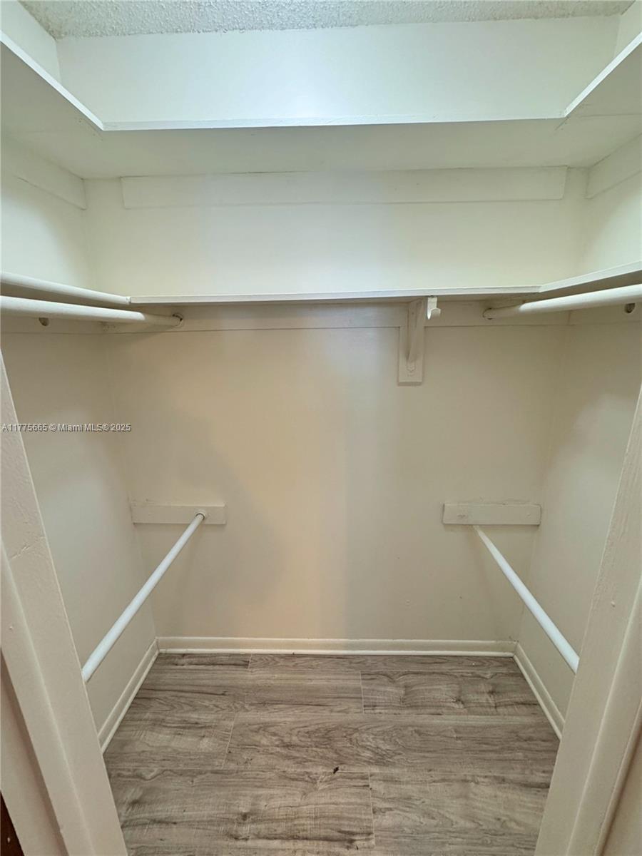 BEULALAND - Residential Lease