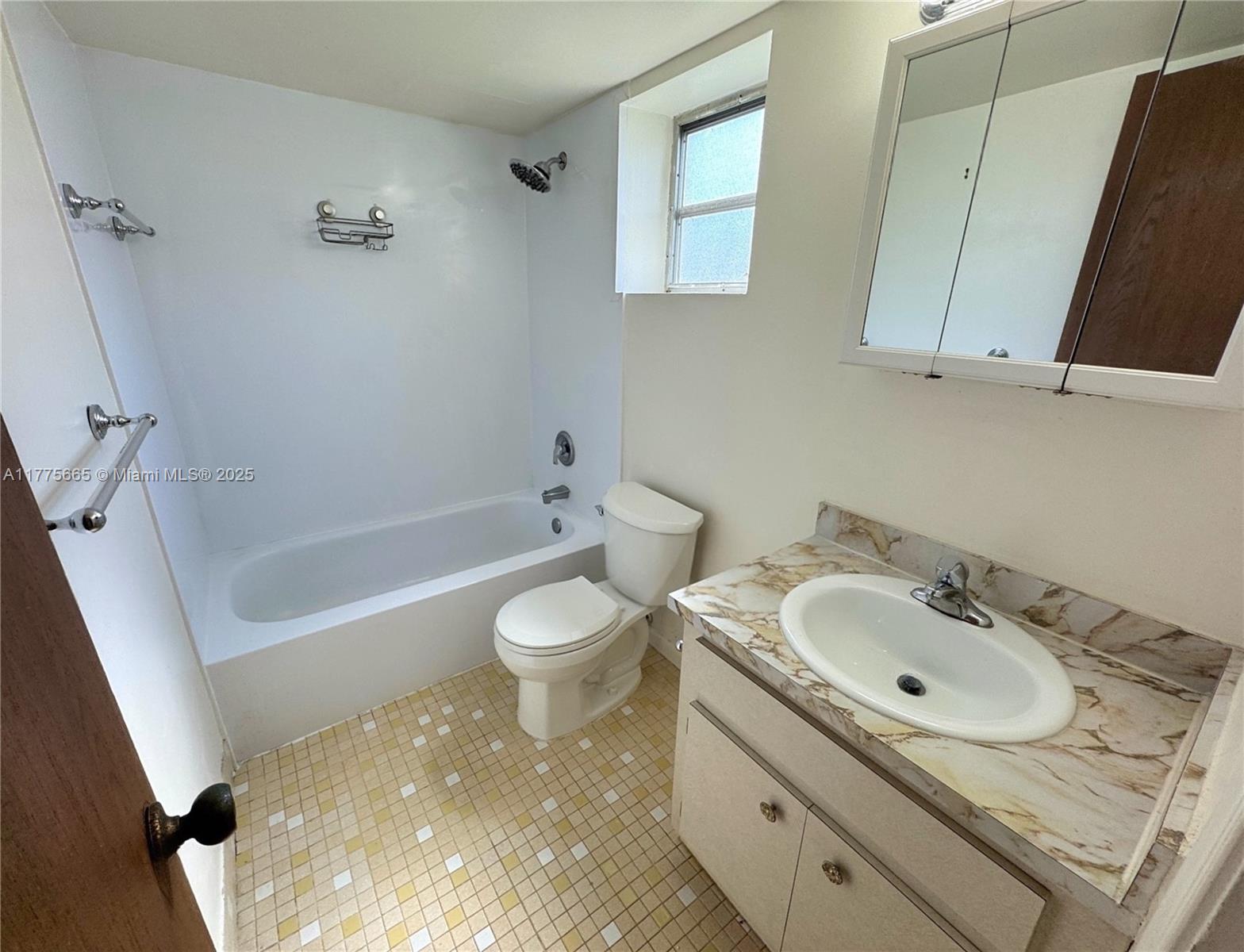 BEULALAND - Residential Lease