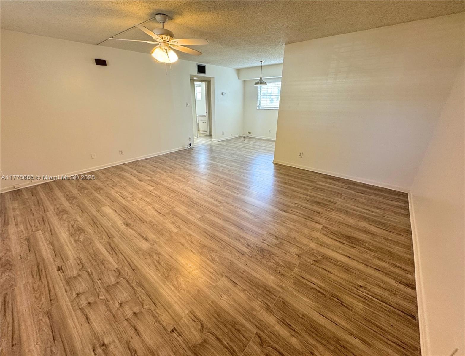 BEULALAND - Residential Lease