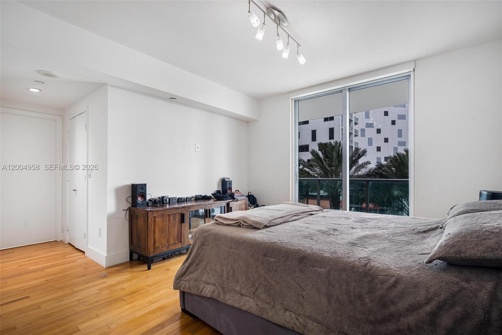 JADE RESIDENCES AT BRICKE - Residential