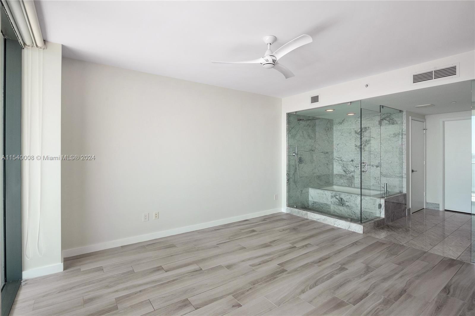ONE PARAISO CONDO - Residential