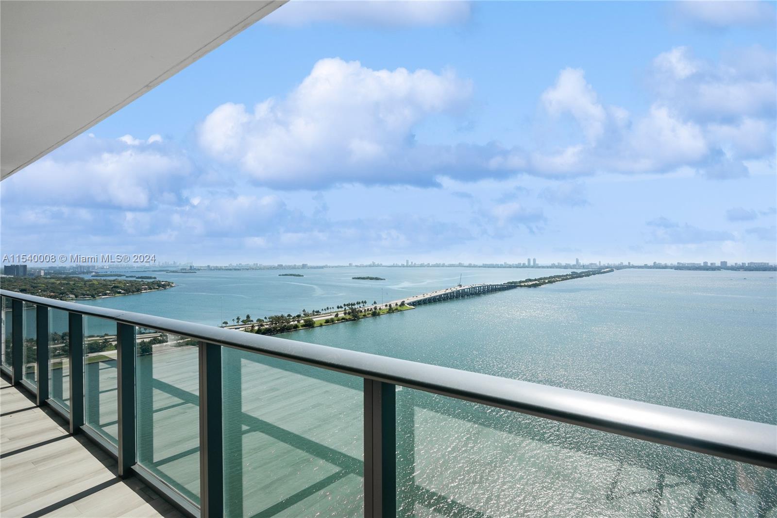 ONE PARAISO CONDO - Residential