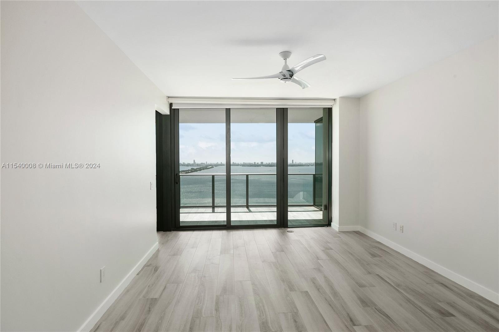 ONE PARAISO CONDO - Residential