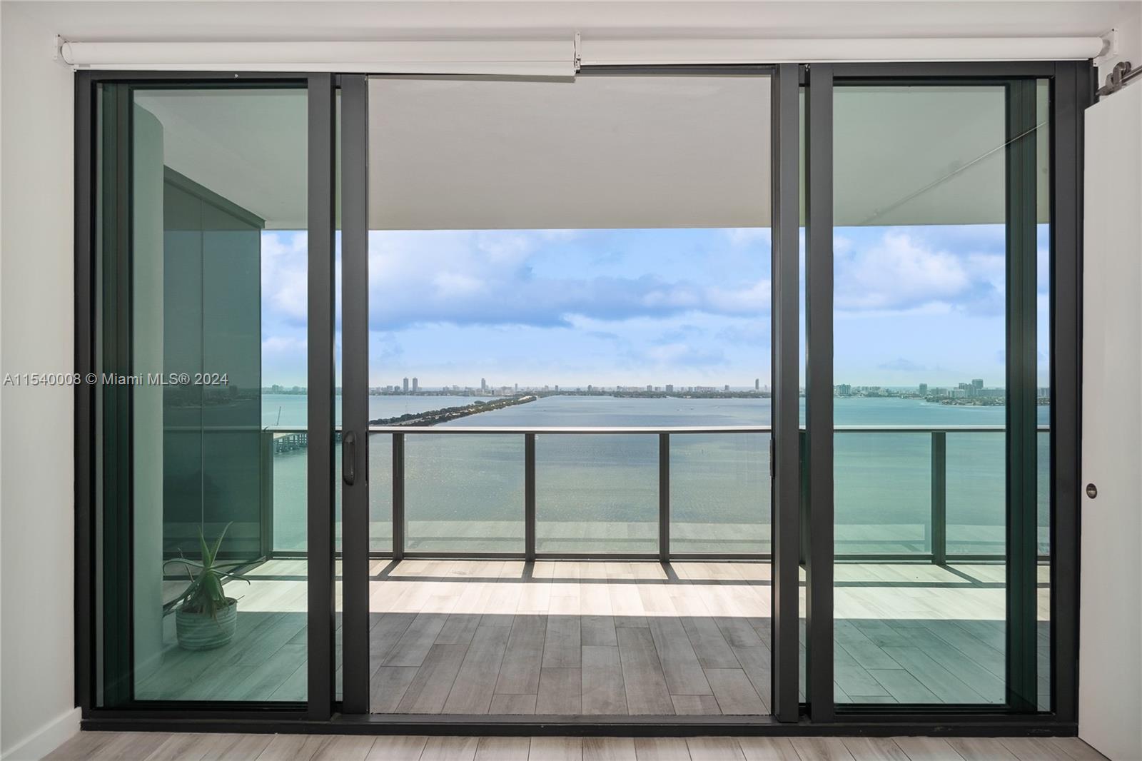 ONE PARAISO CONDO - Residential