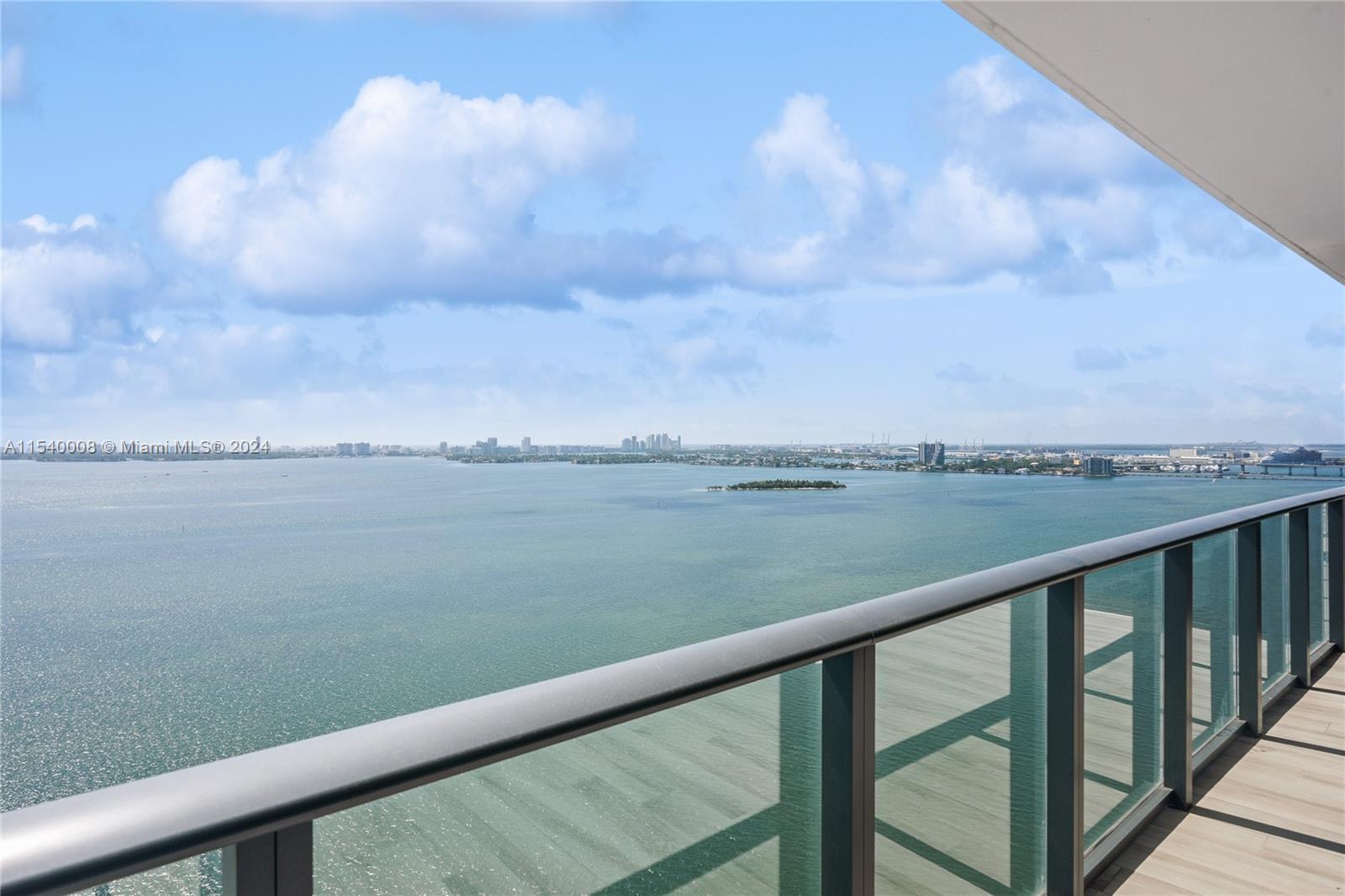 ONE PARAISO CONDO - Residential