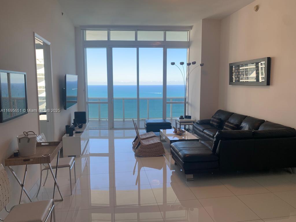 TDR TOWER III CONDO - Residential
