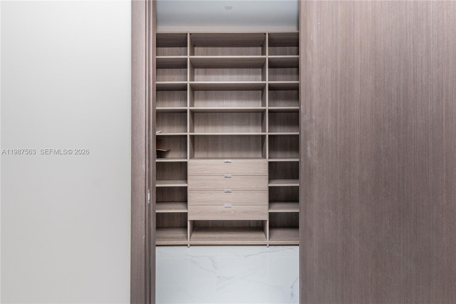 PARAMOUNT MIAMI WORLDCENT - Residential