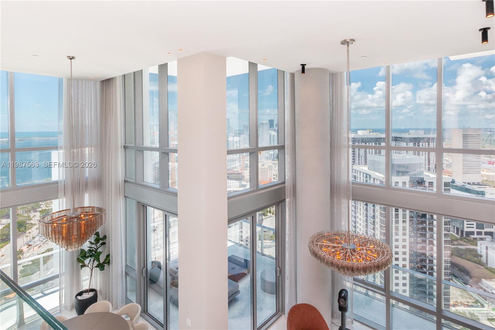 PARAMOUNT MIAMI WORLDCENT - Residential