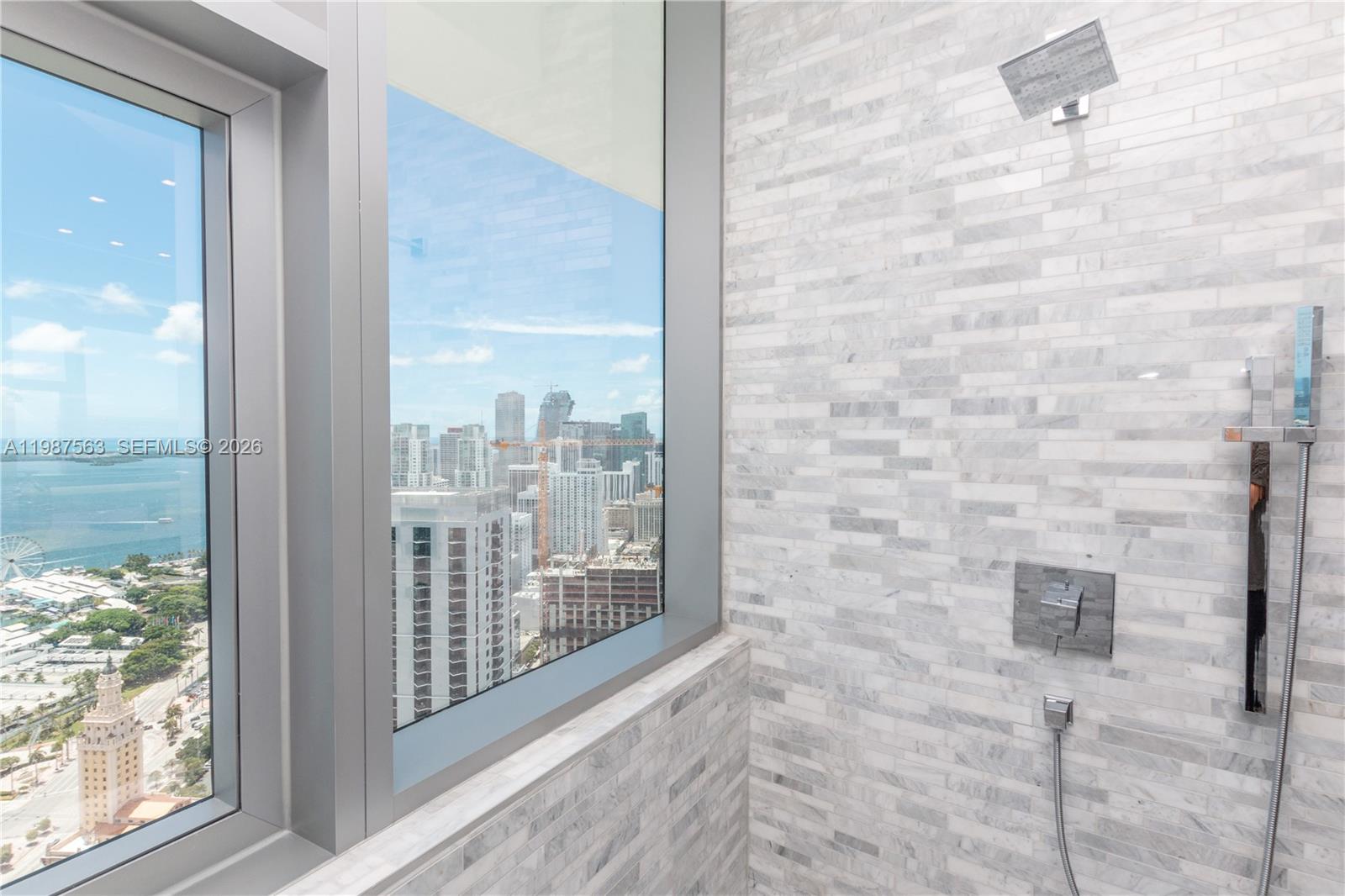PARAMOUNT MIAMI WORLDCENT - Residential
