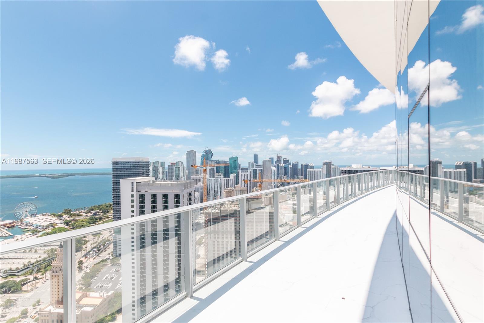 PARAMOUNT MIAMI WORLDCENT - Residential