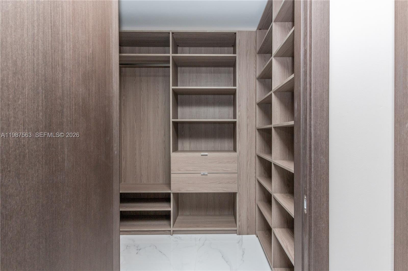 PARAMOUNT MIAMI WORLDCENT - Residential