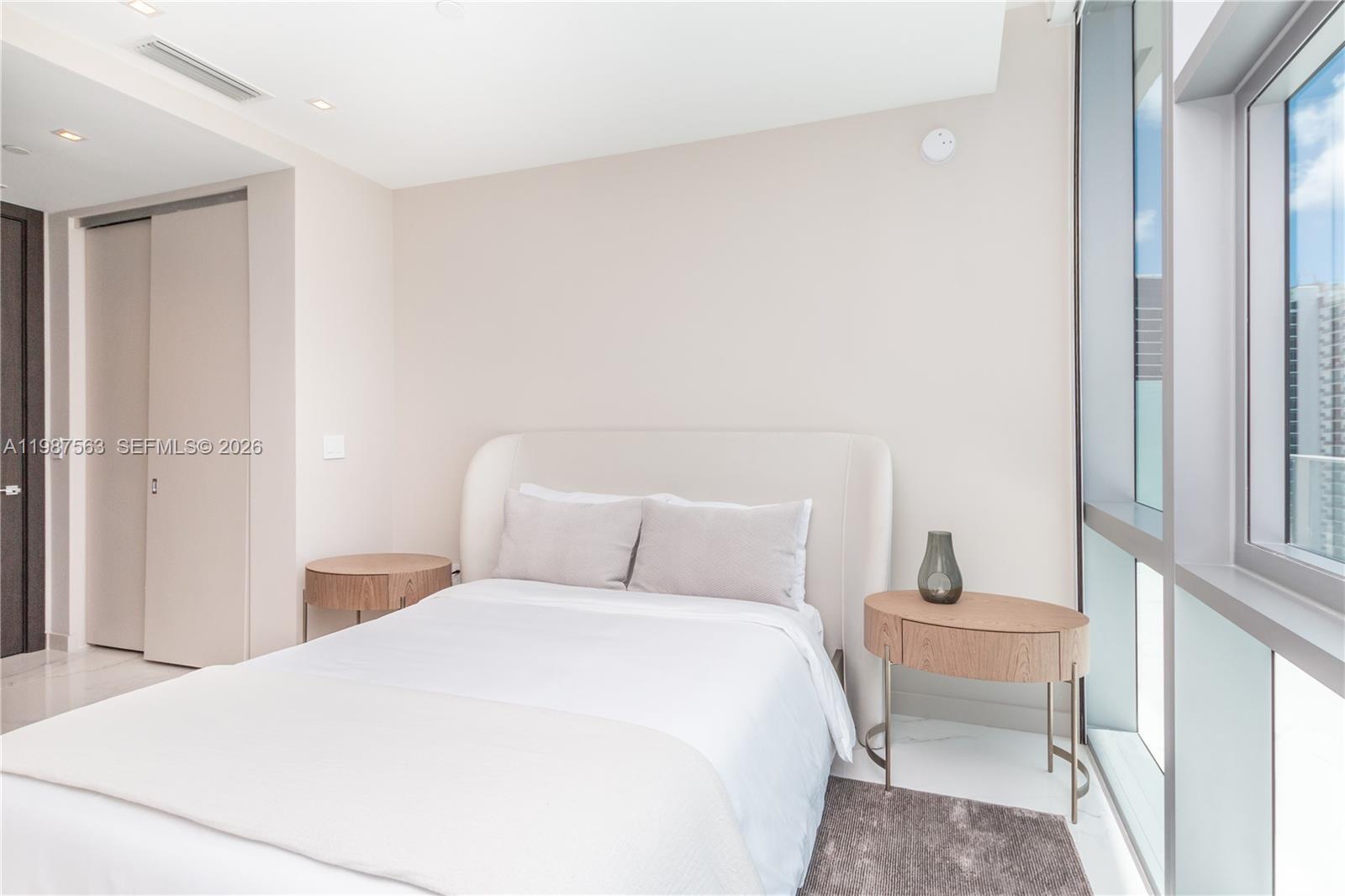 PARAMOUNT MIAMI WORLDCENT - Residential