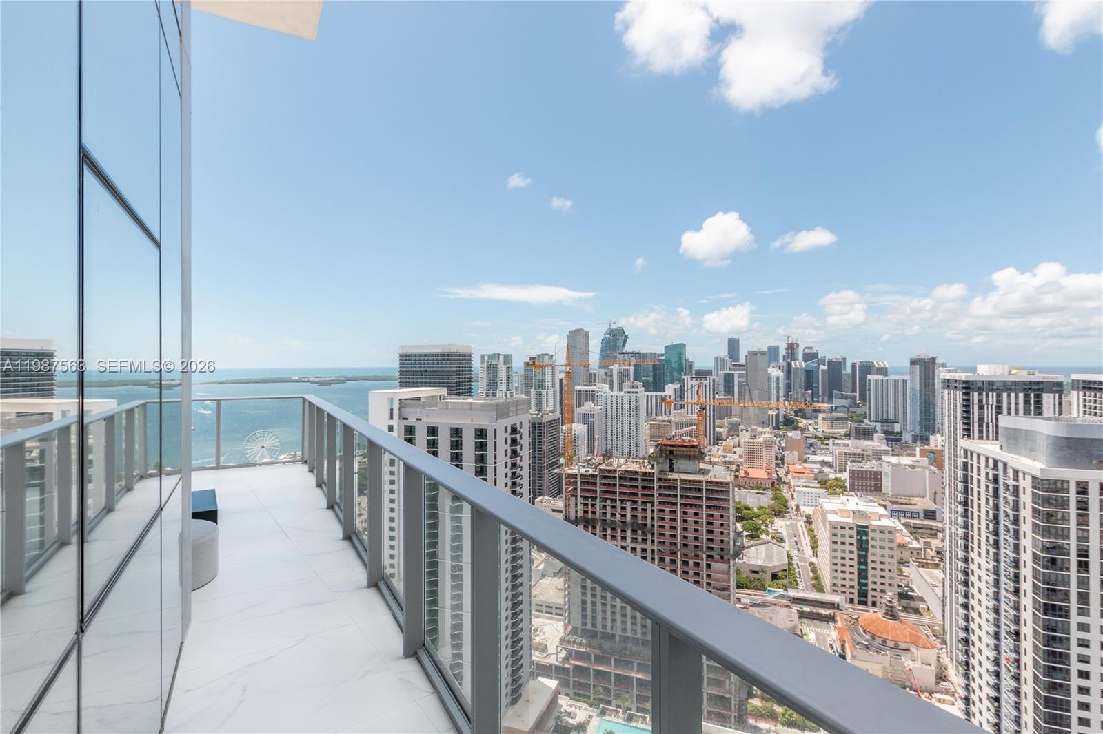 PARAMOUNT MIAMI WORLDCENT - Residential