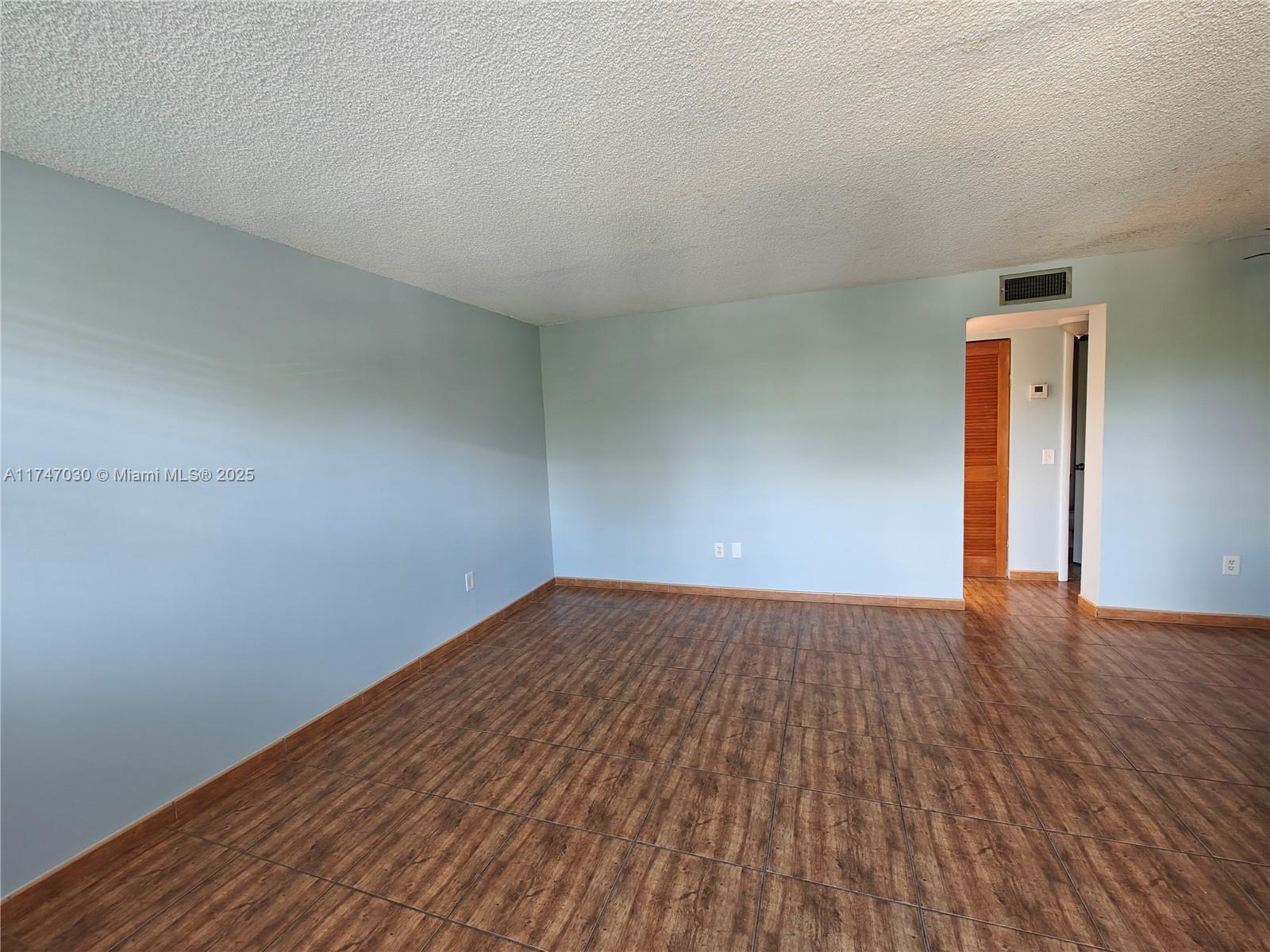 NORTH BAY VILLAS CONDO - Residential Lease