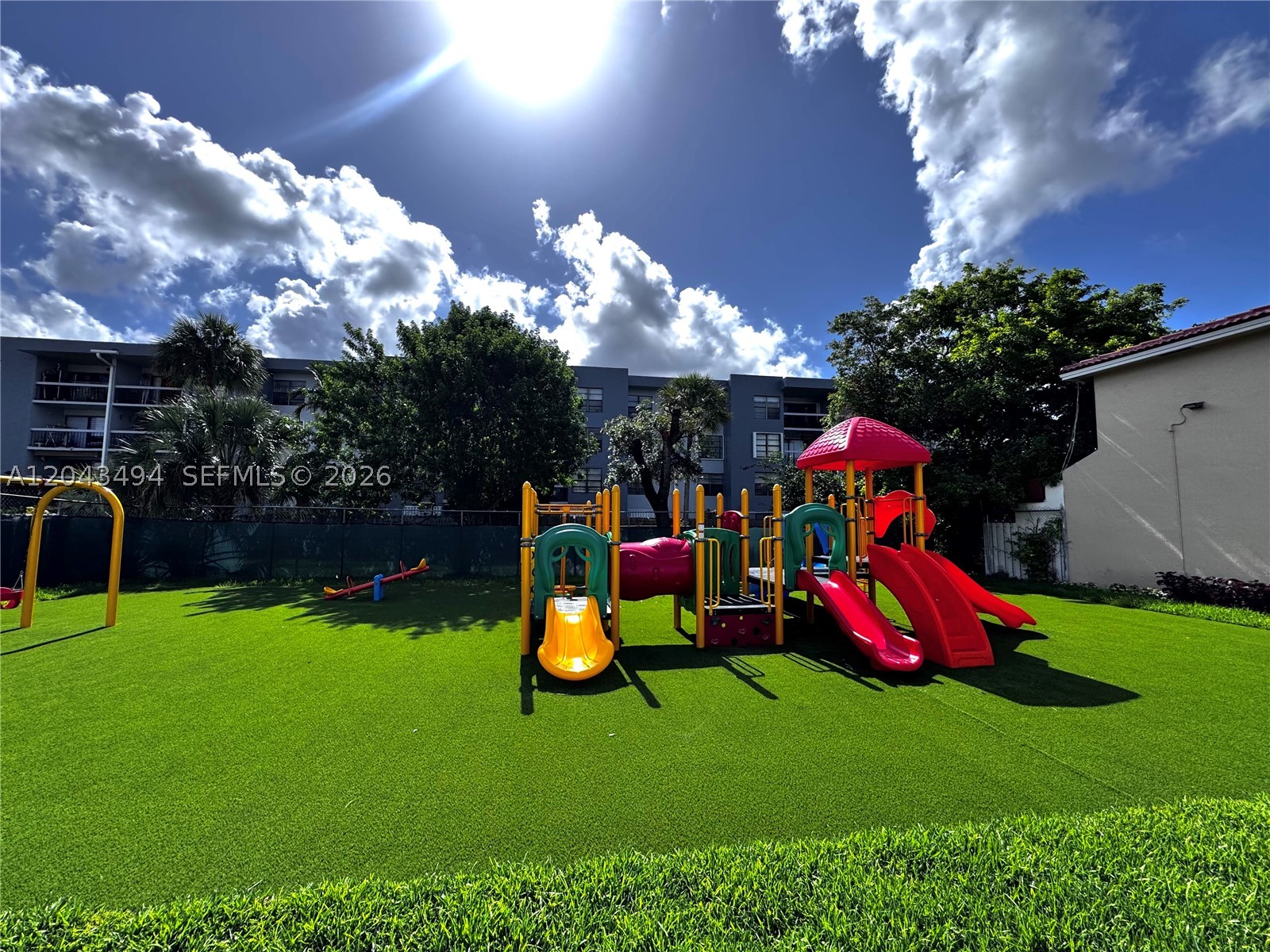 KENDALE LAKES NORTH SEC 9 - Residential