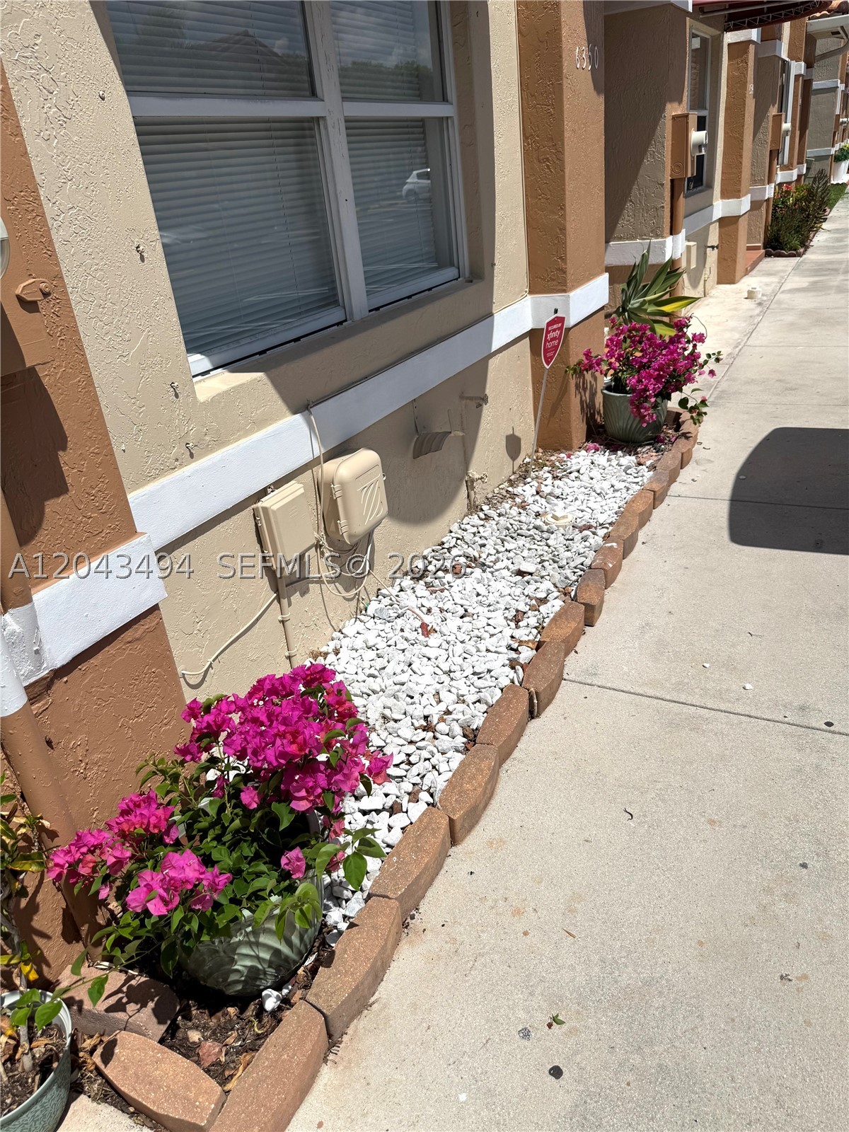 KENDALE LAKES NORTH SEC 9 - Residential