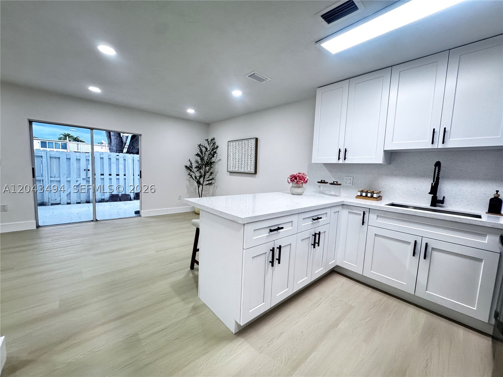 KENDALE LAKES NORTH SEC 9 - Residential