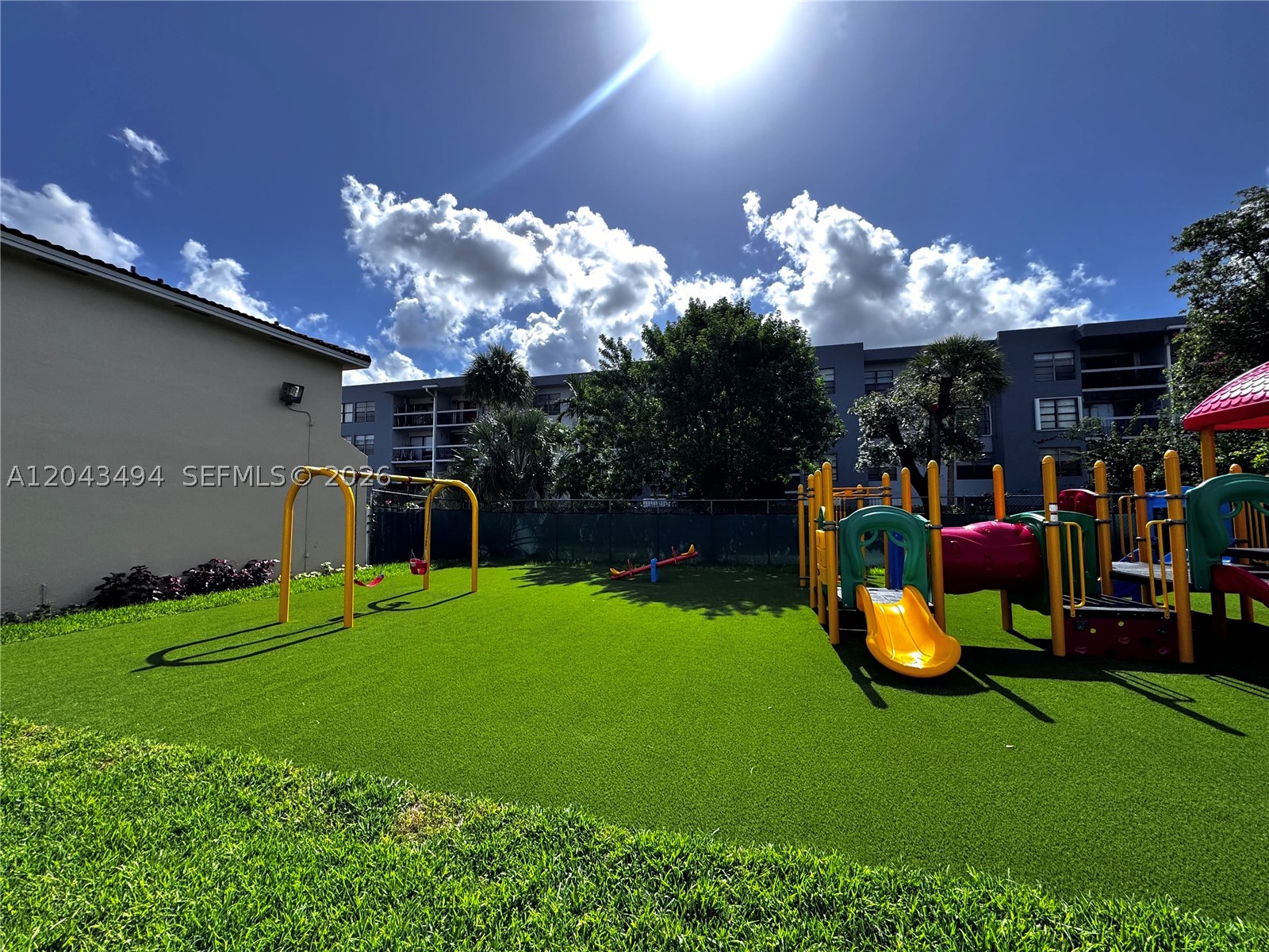 KENDALE LAKES NORTH SEC 9 - Residential