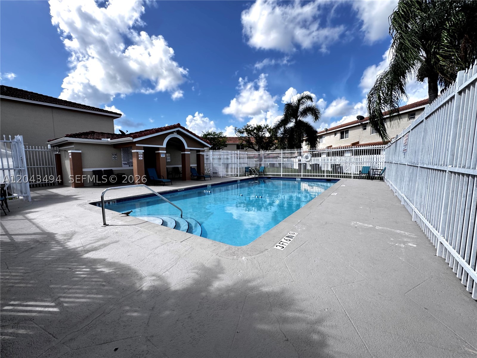 KENDALE LAKES NORTH SEC 9 - Residential