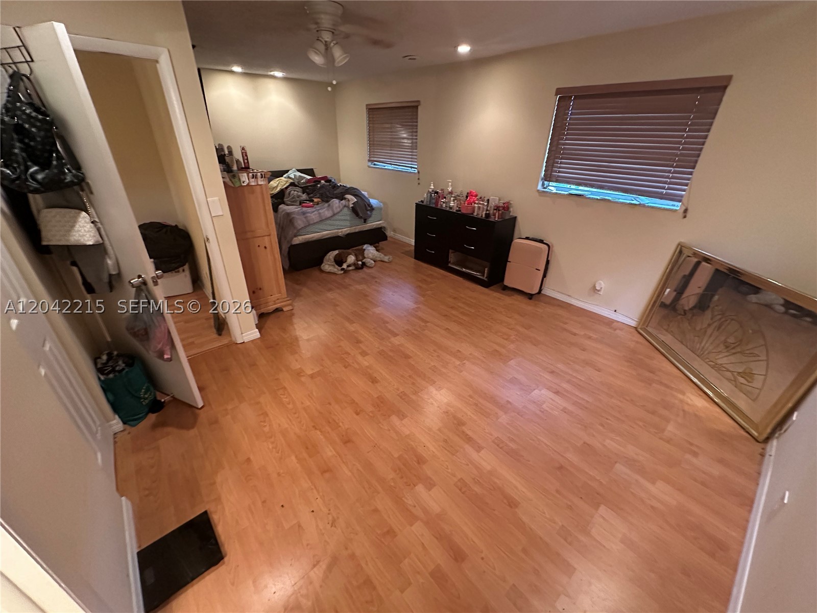 COLONIES CONDO - Residential