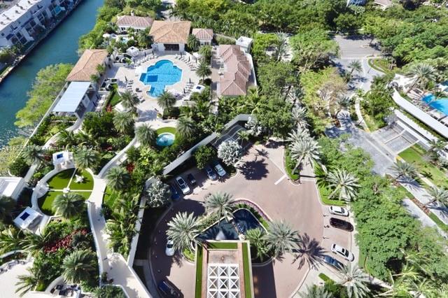 Williams Island - Residential