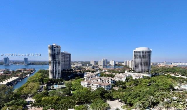 Williams Island - Residential