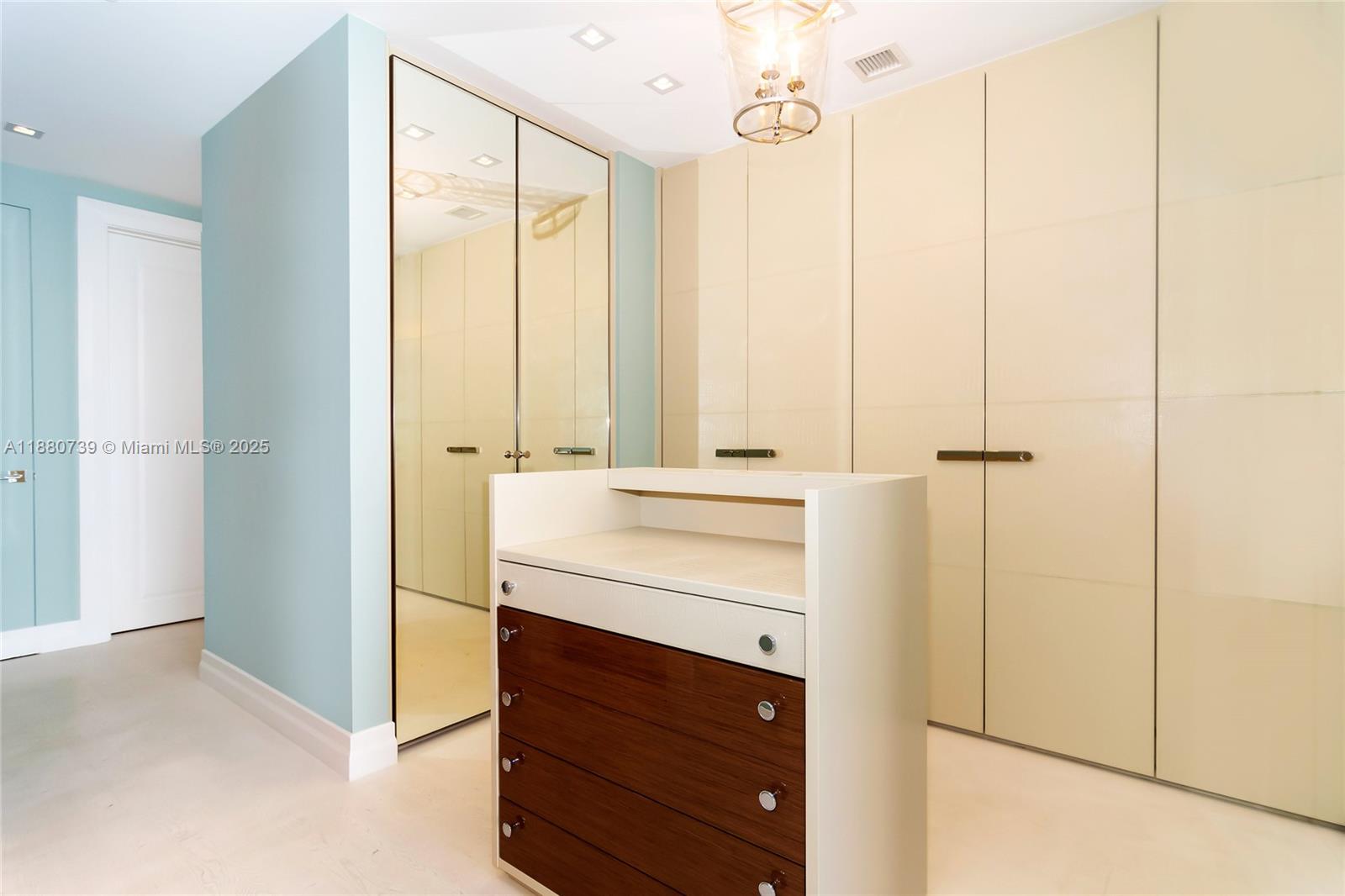 MANSIONS AT ACQUALINA - Residential