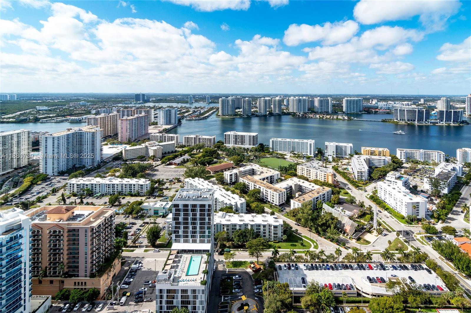 MANSIONS AT ACQUALINA - Residential