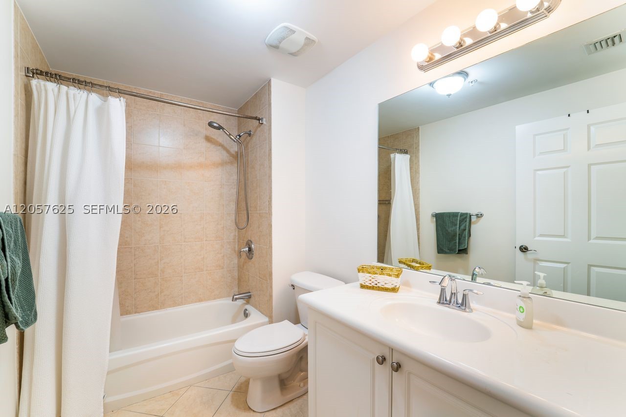 COLONNADE AT DADELAND SW - Residential