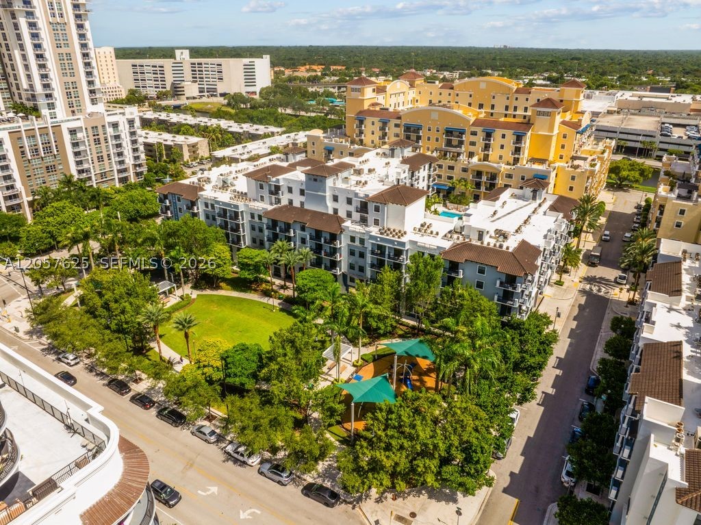 COLONNADE AT DADELAND SW - Residential