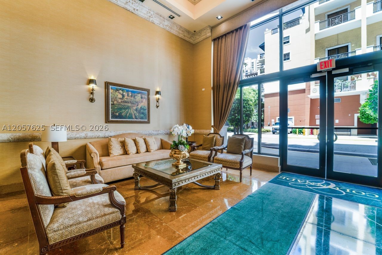 COLONNADE AT DADELAND SW - Residential