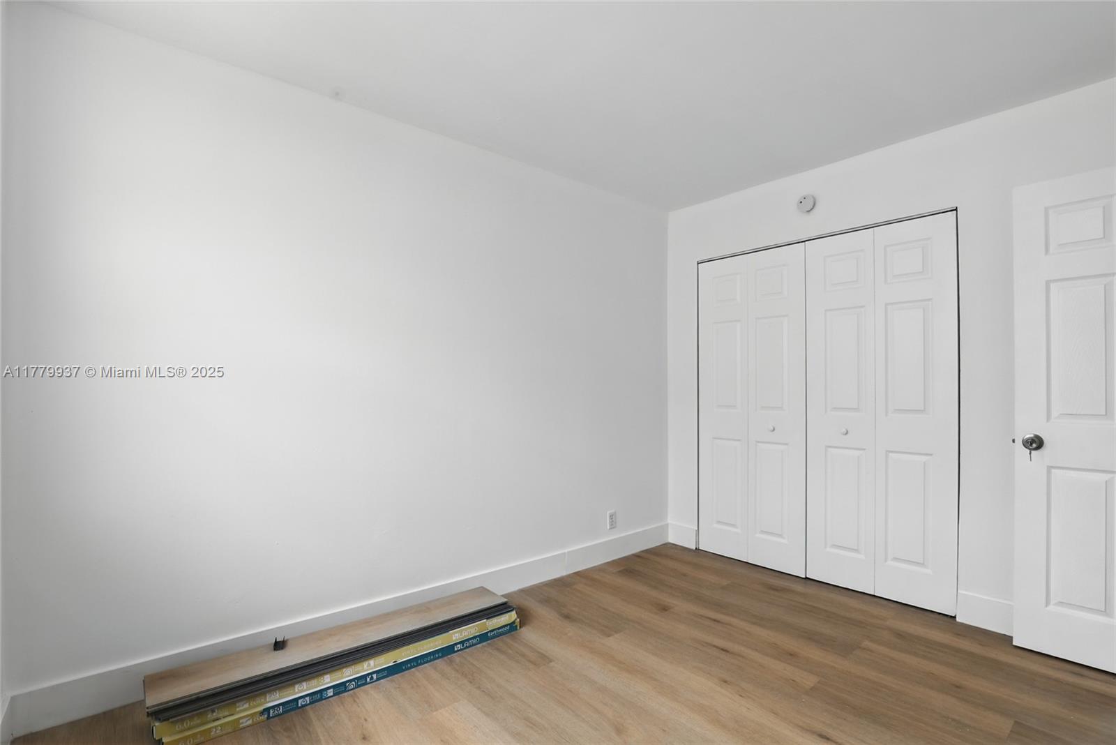 LAKESHORE AT UNIVERSITY P - Residential