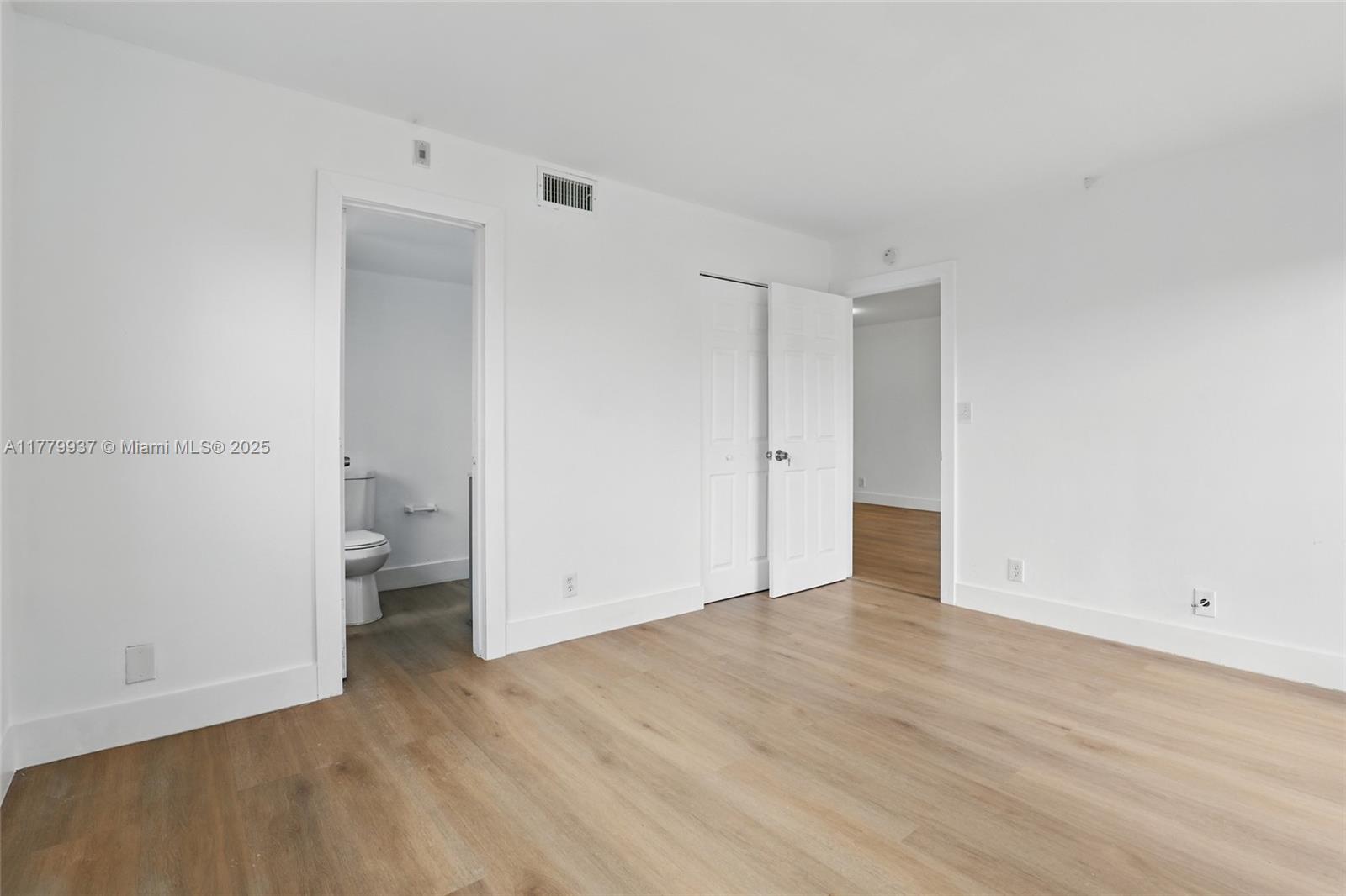 LAKESHORE AT UNIVERSITY P - Residential