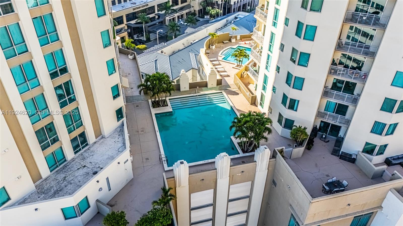 METROPOLIS I AT DADELAND - Residential