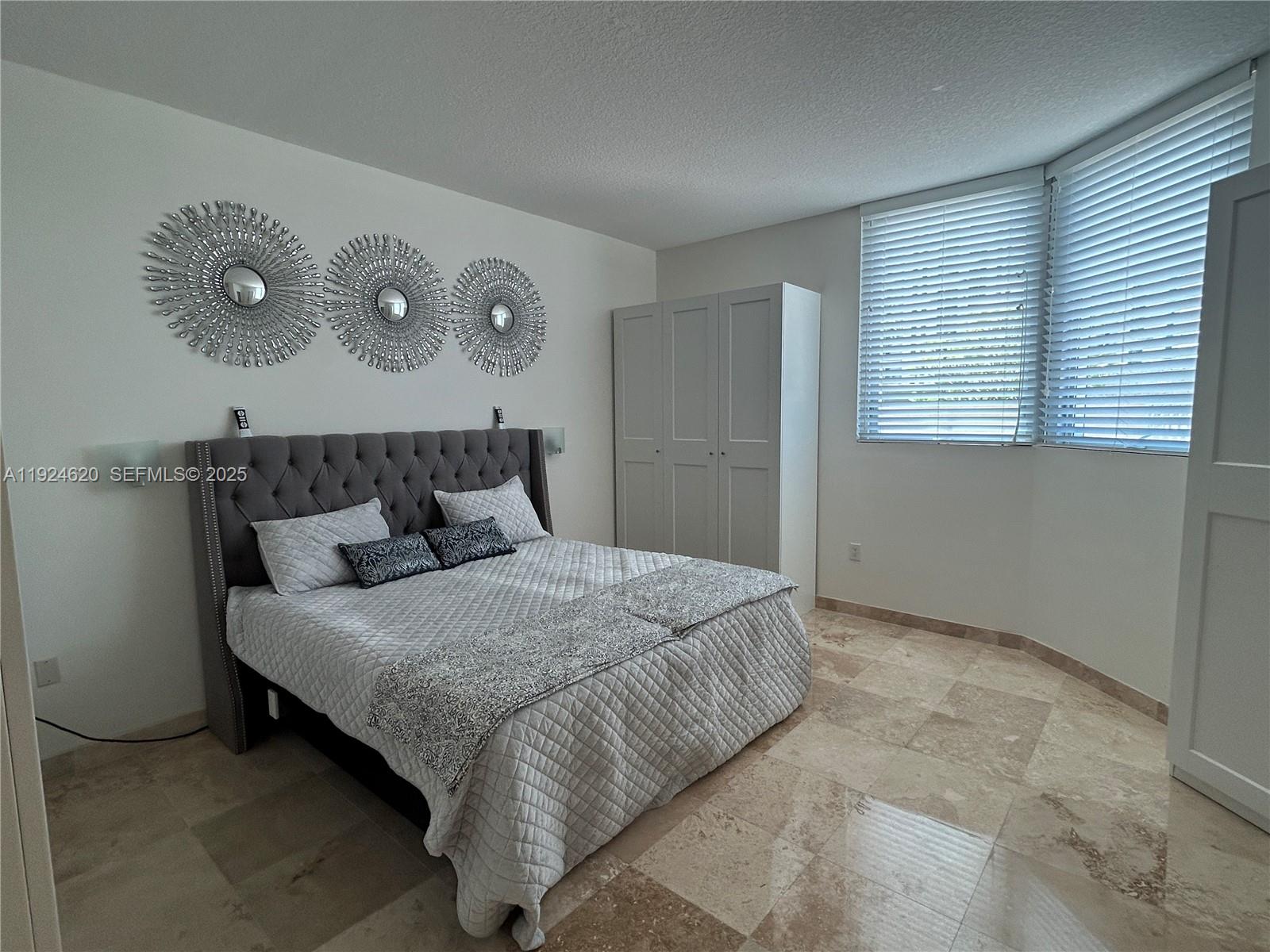 METROPOLIS I AT DADELAND - Residential