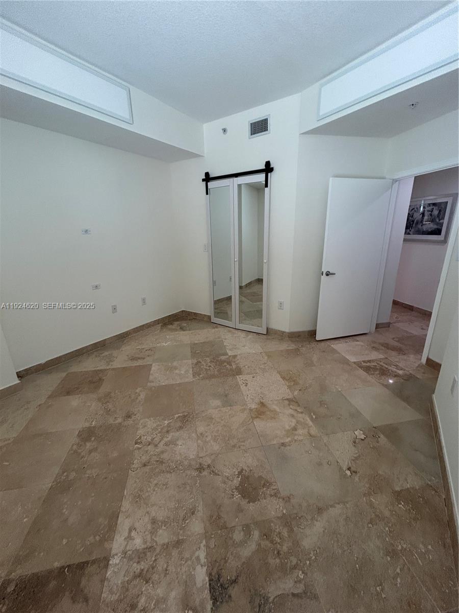 METROPOLIS I AT DADELAND - Residential