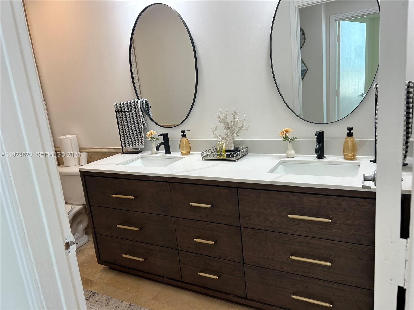 METROPOLIS I AT DADELAND - Residential