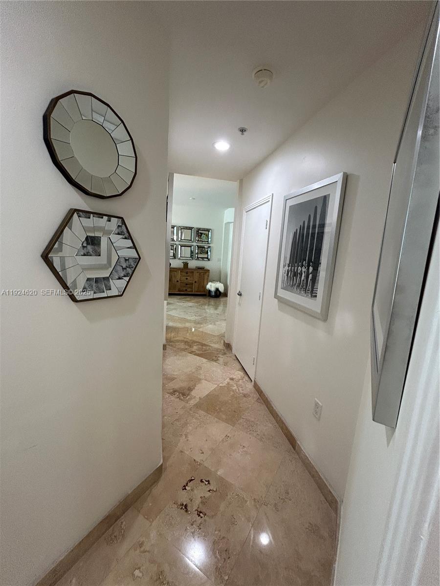 METROPOLIS I AT DADELAND - Residential
