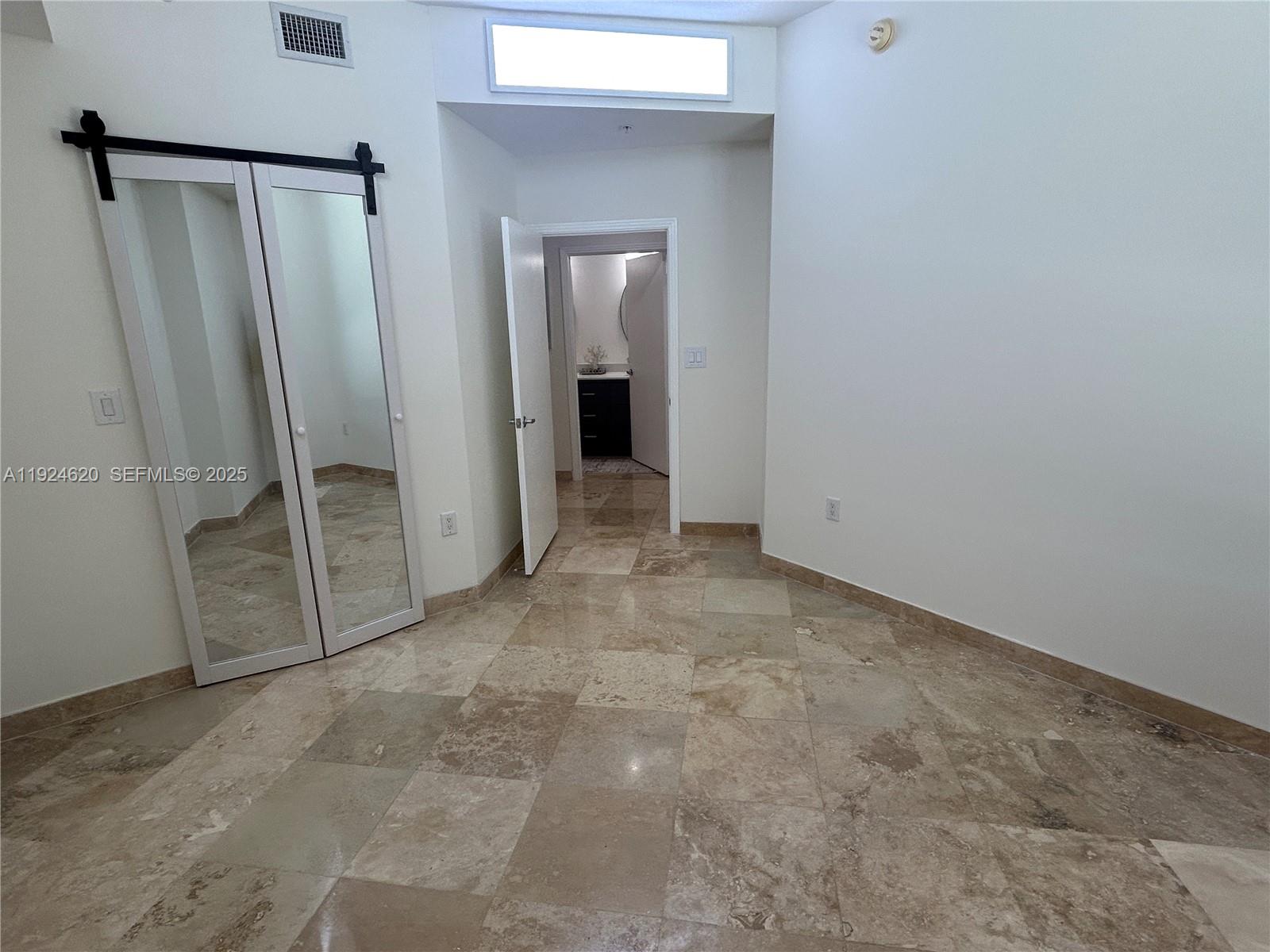 METROPOLIS I AT DADELAND - Residential