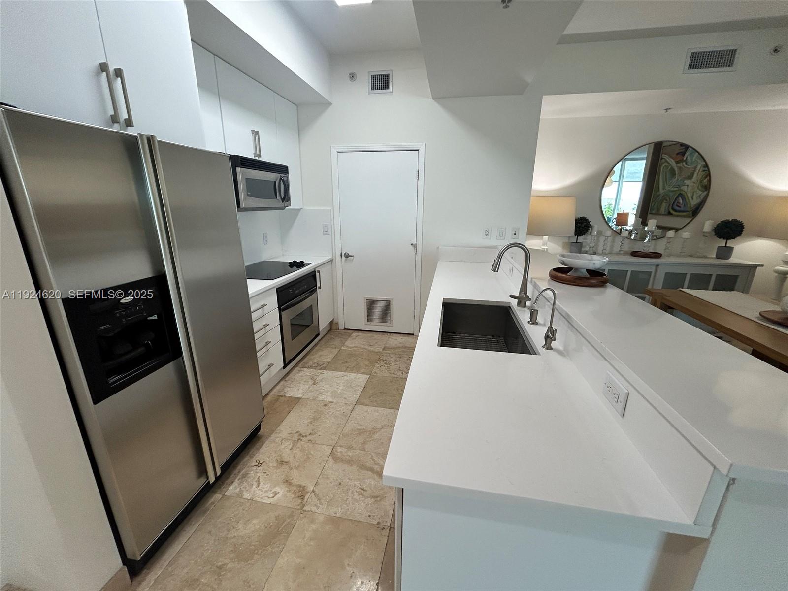 METROPOLIS I AT DADELAND - Residential
