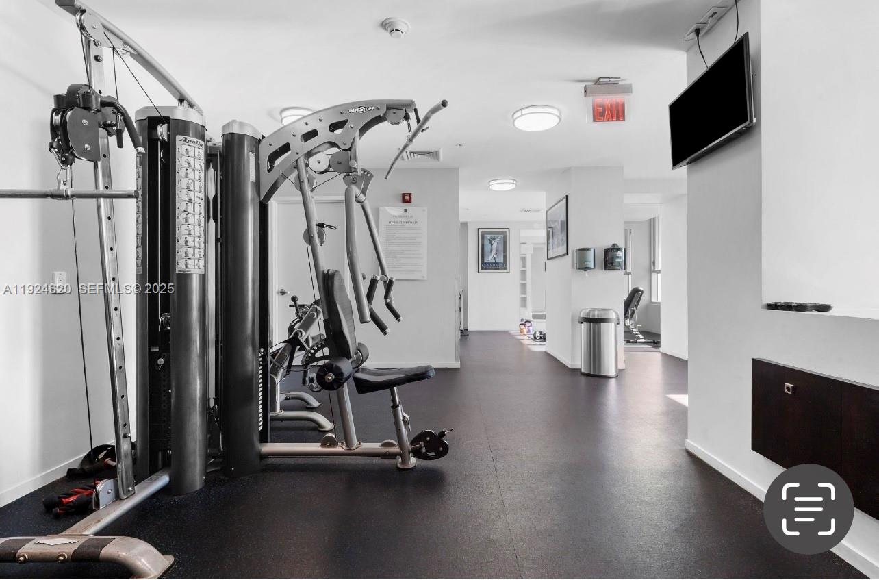 METROPOLIS I AT DADELAND - Residential