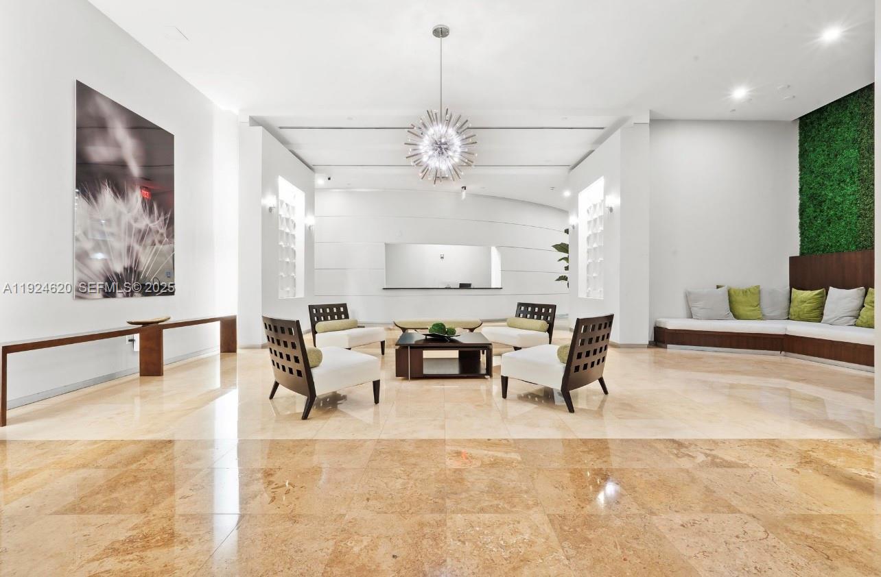METROPOLIS I AT DADELAND - Residential