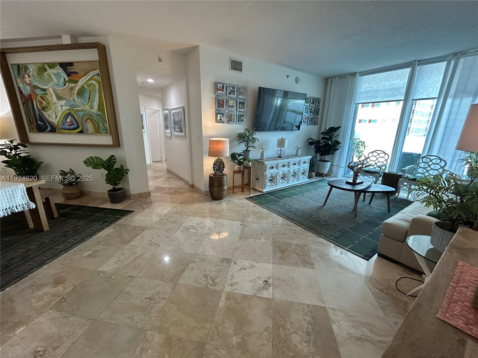 METROPOLIS I AT DADELAND - Residential
