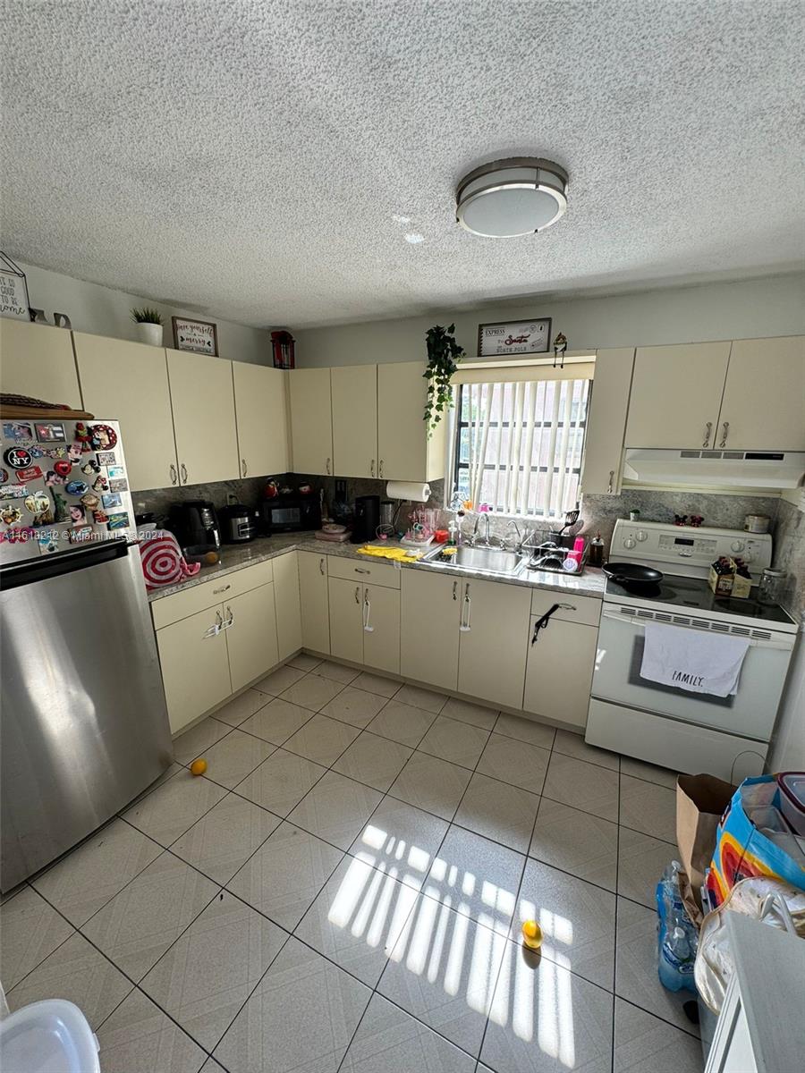 HIALEAH CLUB SUB - Residential Income