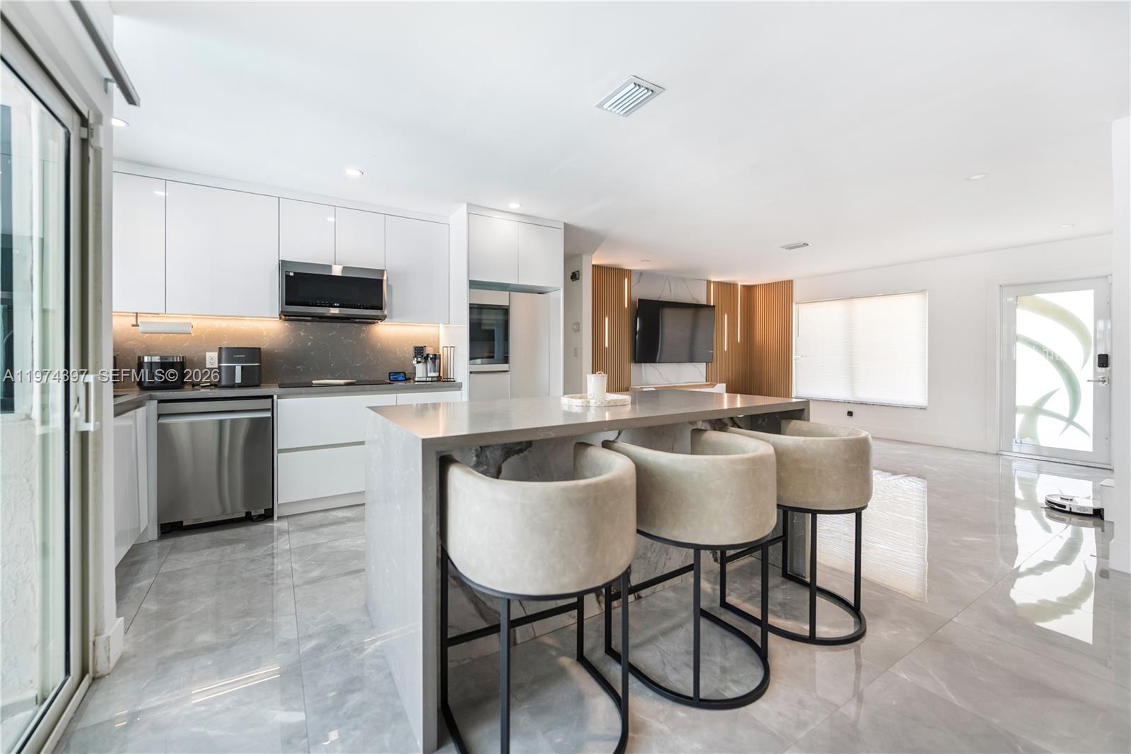 ROYAL PALM ACRES FIRST SE - Residential