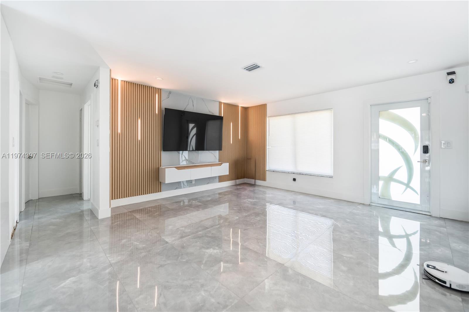 ROYAL PALM ACRES FIRST SE - Residential