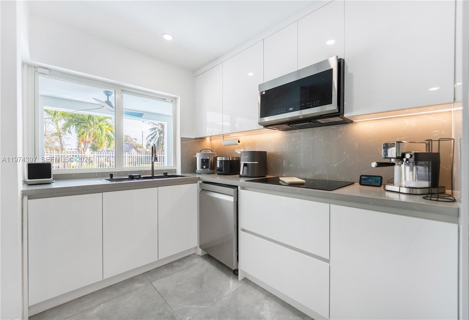 ROYAL PALM ACRES FIRST SE - Residential