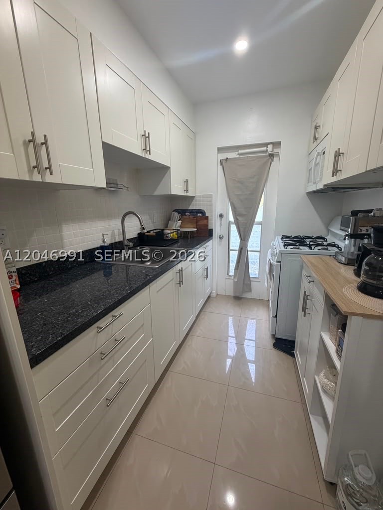 BAY VIEW CONDO - Residential