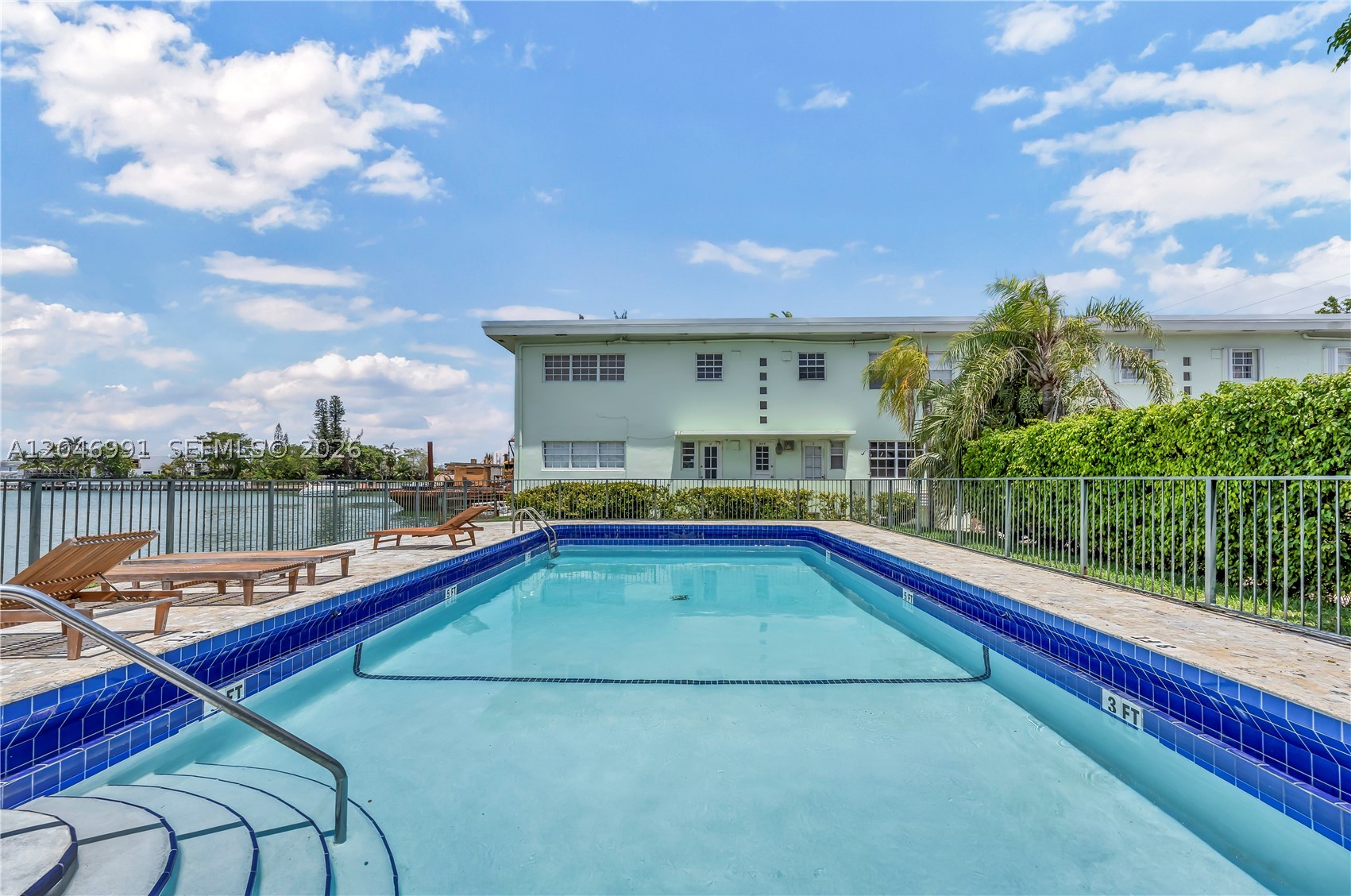 BAY VIEW CONDO - Residential