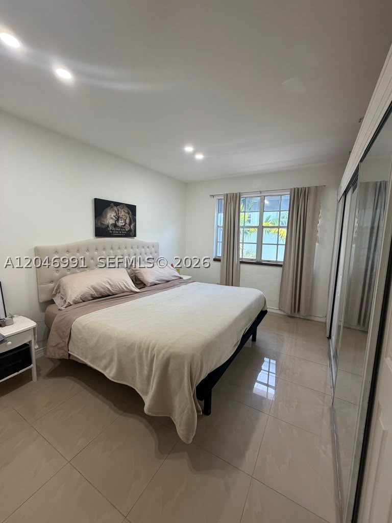 BAY VIEW CONDO - Residential